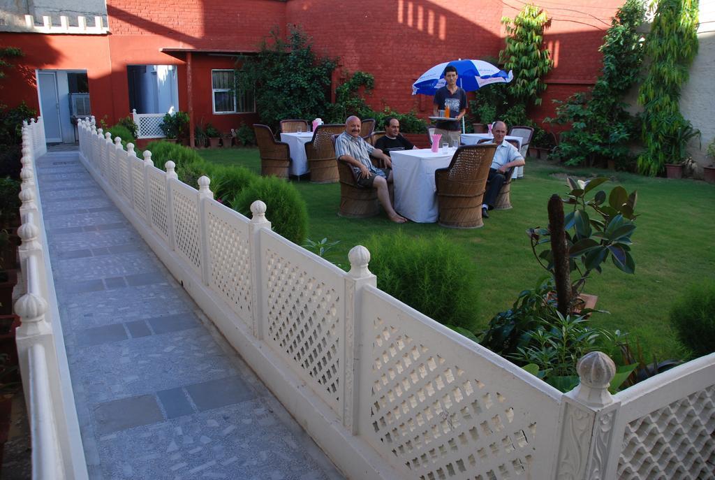 Hotel Sugandh Retreat Jaipur Ngoại thất bức ảnh